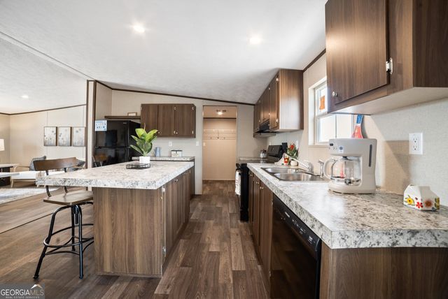 944 Harrison Road, Carrollton, GA 30117