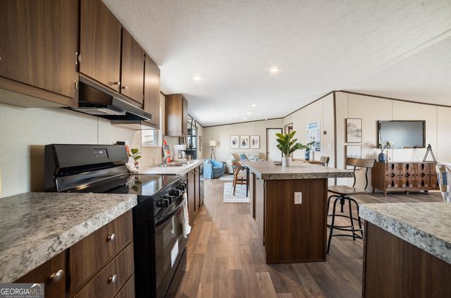 944 Harrison Road, Carrollton, GA 30117