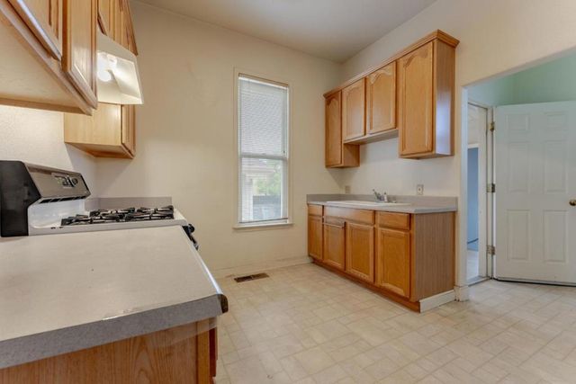 1030 Locust Street, San Jose, CA 95110