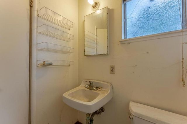 1030 Locust Street, San Jose, CA 95110