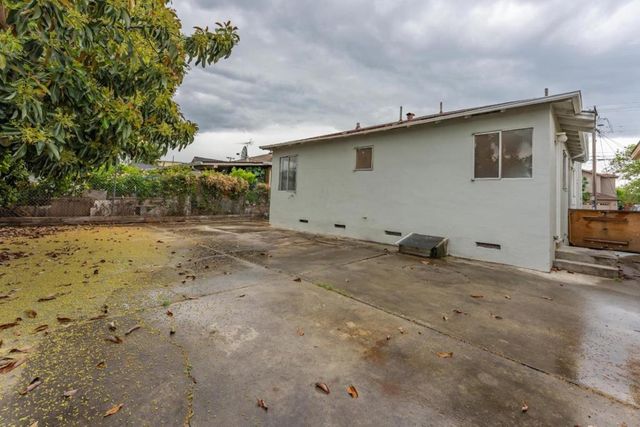 1030 Locust Street, San Jose, CA 95110