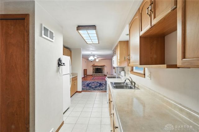 5052 Dobbs Drive, Washington Twp, OH 45440