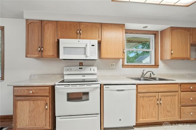 5052 Dobbs Drive, Washington Twp, OH 45440