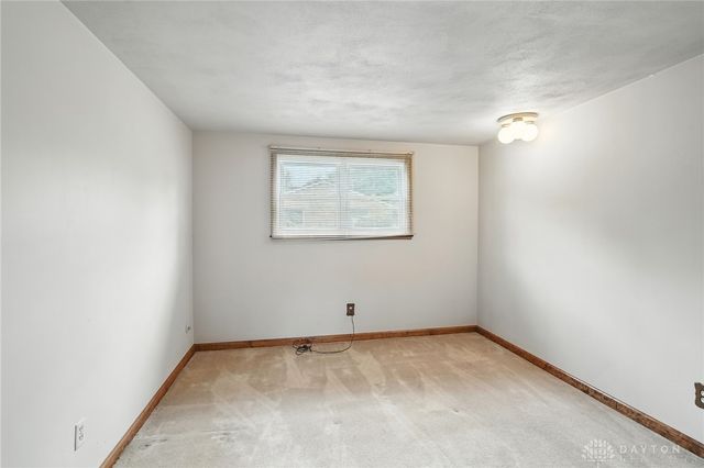5052 Dobbs Drive, Washington Twp, OH 45440