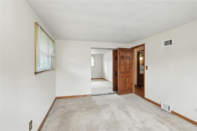 5052 Dobbs Drive, Washington Twp, OH 45440