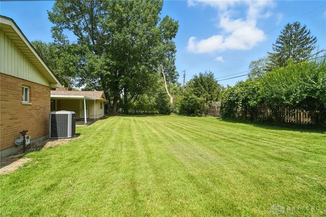 5052 Dobbs Drive, Washington Twp, OH 45440