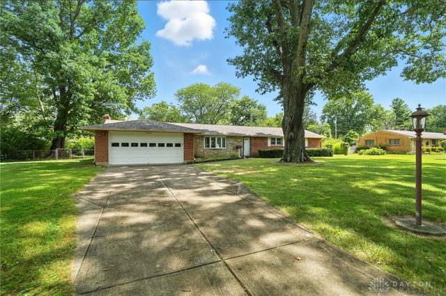 5052 Dobbs Drive, Washington Twp, OH 45440