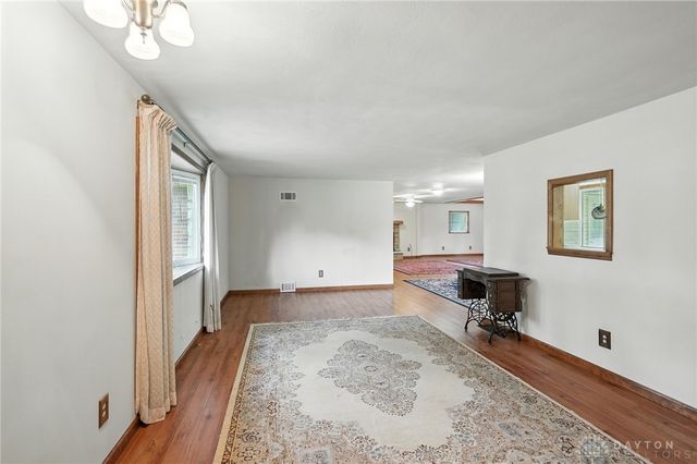 5052 Dobbs Drive, Washington Twp, OH 45440