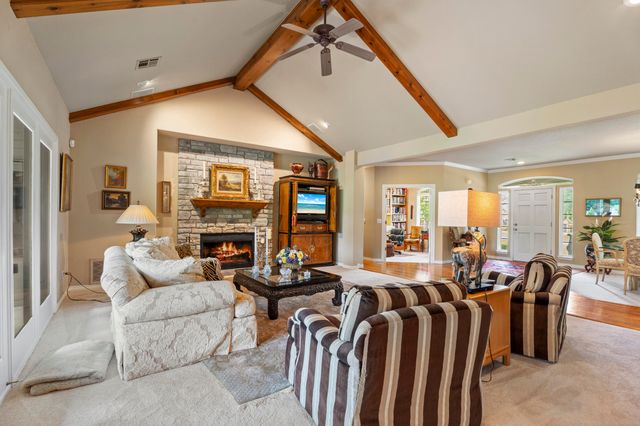 5070 Lake Breeze Road, Grove, OK 74344