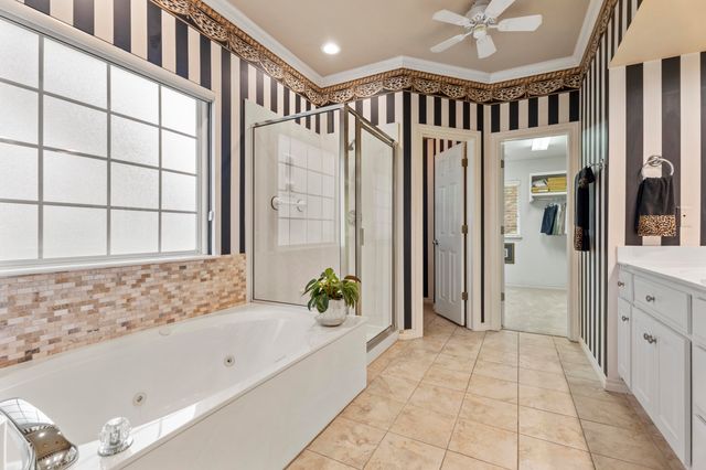 5070 Lake Breeze Road, Grove, OK 74344