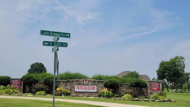 5070 Lake Breeze Road, Grove, OK 74344