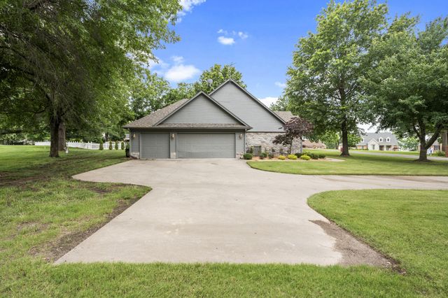 5070 Lake Breeze Road, Grove, OK 74344