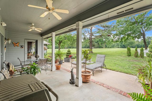 5070 Lake Breeze Road, Grove, OK 74344