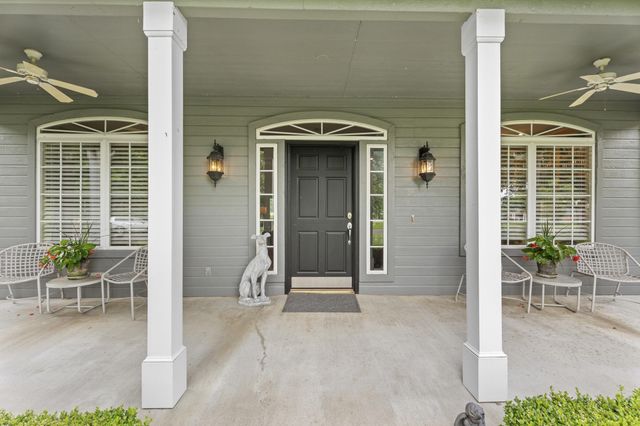 5070 Lake Breeze Road, Grove, OK 74344