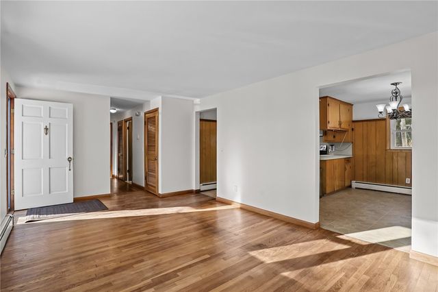 370 Maple Valley Road, Coventry, RI 02816