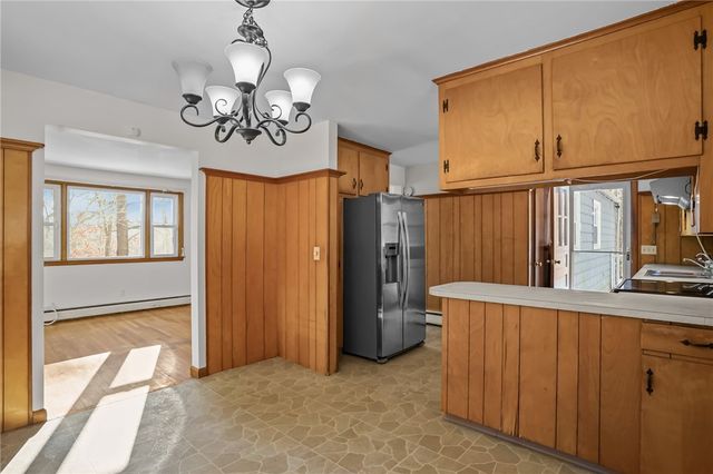 370 Maple Valley Road, Coventry, RI 02816