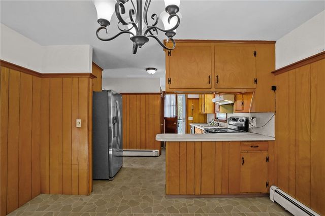 370 Maple Valley Road, Coventry, RI 02816