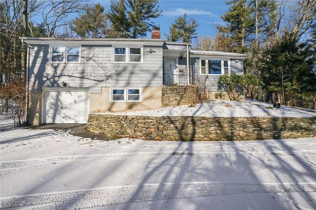 370 Maple Valley Road, Coventry, RI 02816