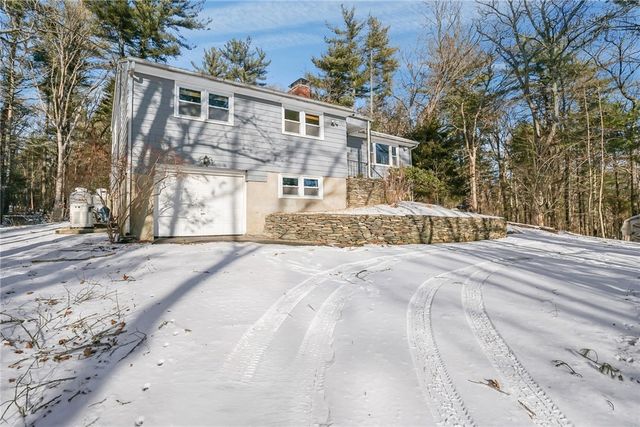 370 Maple Valley Road, Coventry, RI 02816