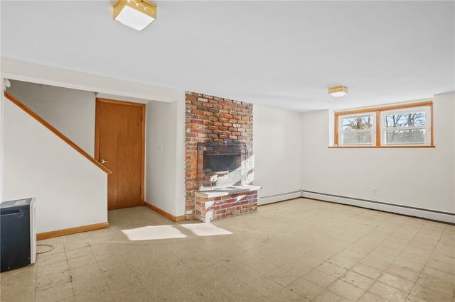 370 Maple Valley Road, Coventry, RI 02816