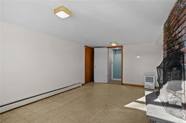 370 Maple Valley Road, Coventry, RI 02816