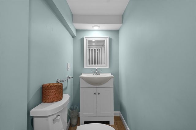 370 Maple Valley Road, Coventry, RI 02816