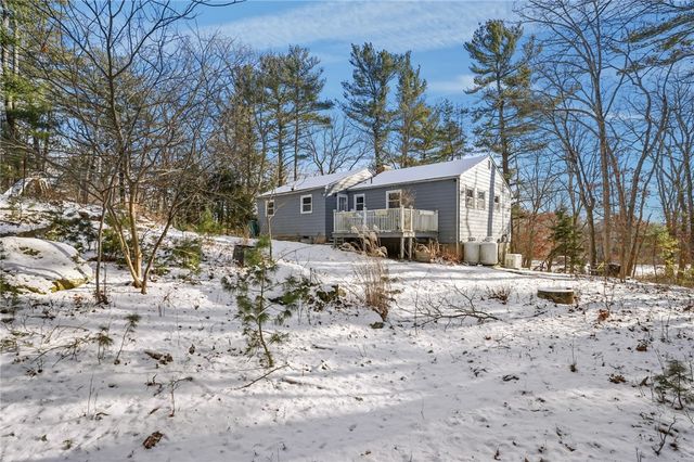 370 Maple Valley Road, Coventry, RI 02816