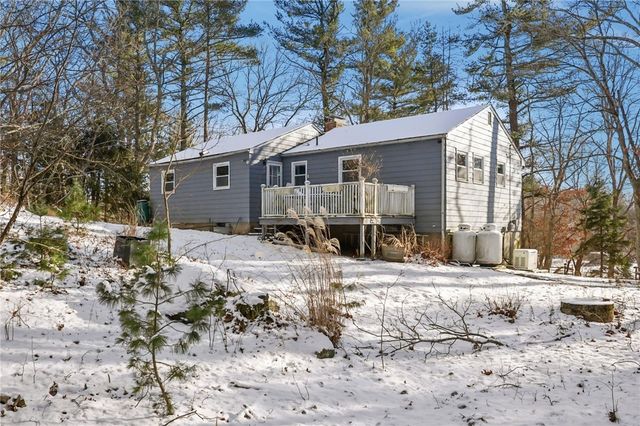 370 Maple Valley Road, Coventry, RI 02816