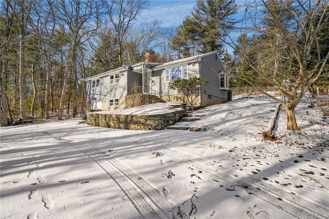 370 Maple Valley Road, Coventry, RI 02816