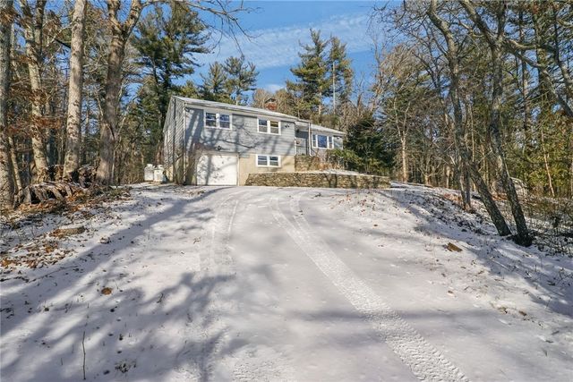 370 Maple Valley Road, Coventry, RI 02816