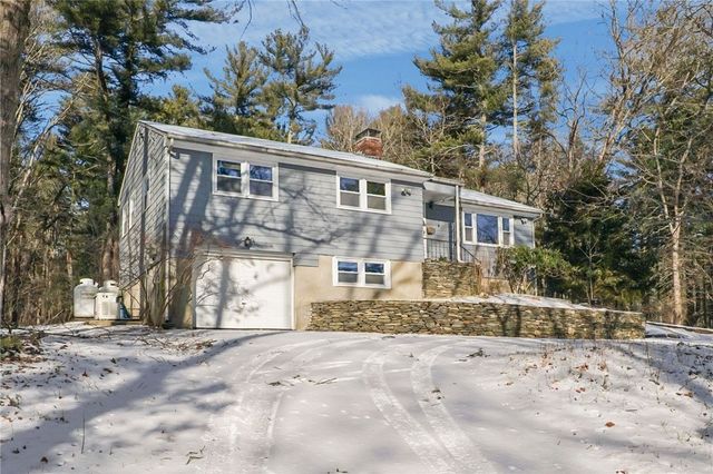 370 Maple Valley Road, Coventry, RI 02816