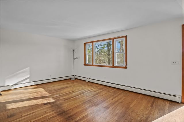 370 Maple Valley Road, Coventry, RI 02816