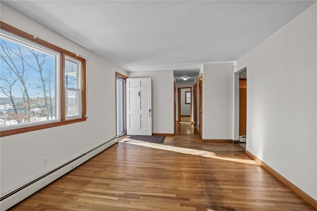 370 Maple Valley Road, Coventry, RI 02816