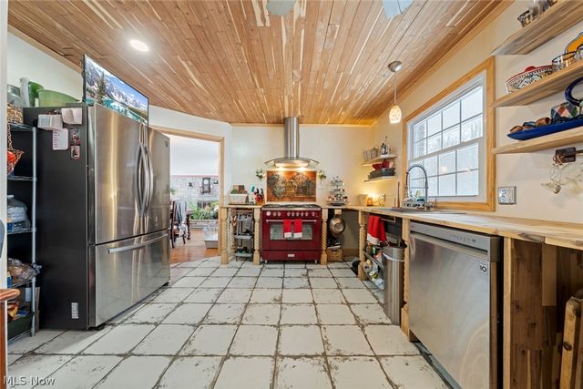 4950 Harris Road, Broadview Heights, OH 44147