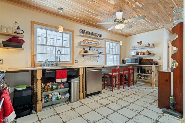 4950 Harris Road, Broadview Heights, OH 44147