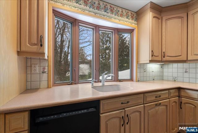 230 Orchard Drive, Mahwah, NJ 07430