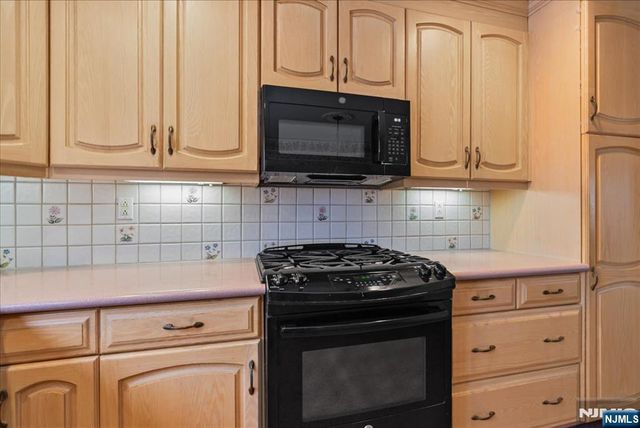 230 Orchard Drive, Mahwah, NJ 07430