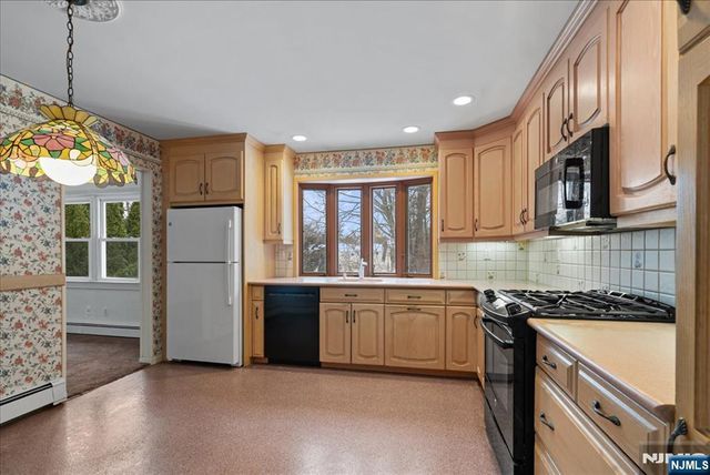 230 Orchard Drive, Mahwah, NJ 07430