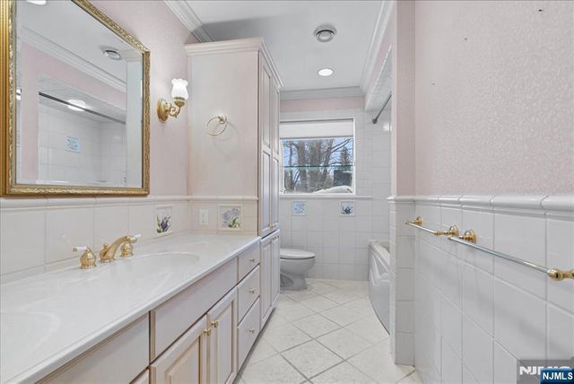 230 Orchard Drive, Mahwah, NJ 07430