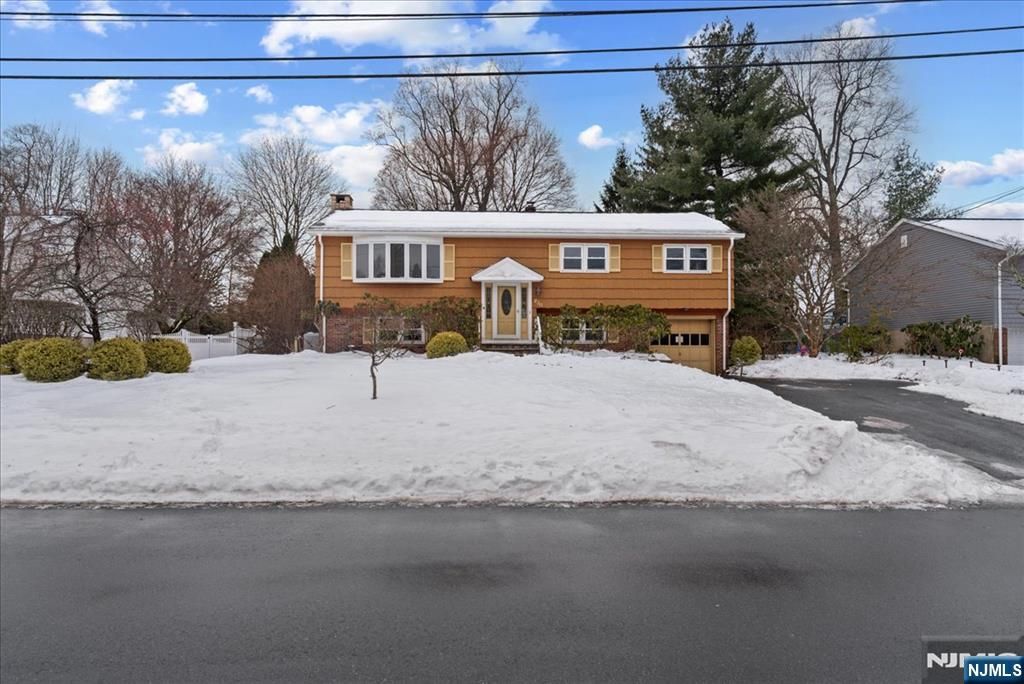 230 Orchard Drive, Mahwah, NJ 07430