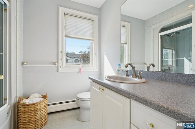 32 Laurie Drive, Englewood Cliffs, NJ 07632