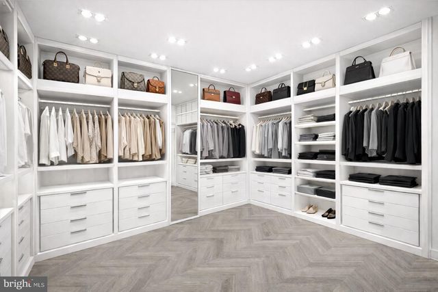 3217 NORFOLK LN, Falls Church, VA 22042