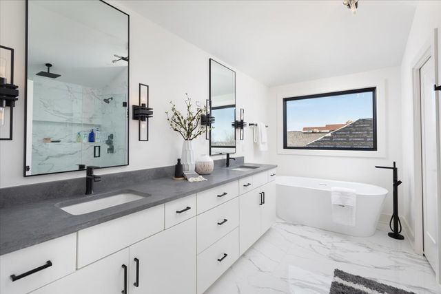 26009 W Forrester Drive, Plainfield, IL 60585