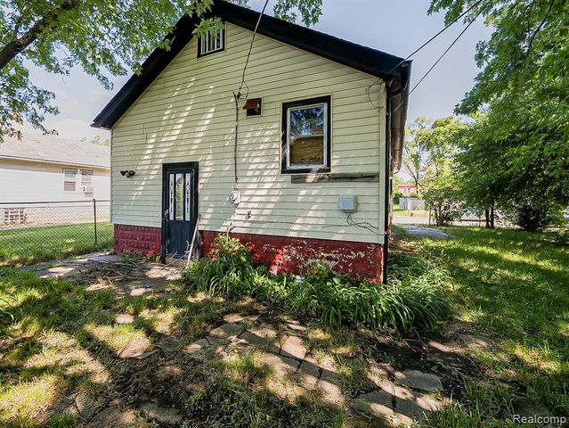 7681 Ellsworth Street, Detroit, MI 48238