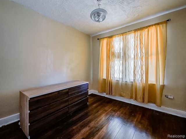 7681 Ellsworth Street, Detroit, MI 48238