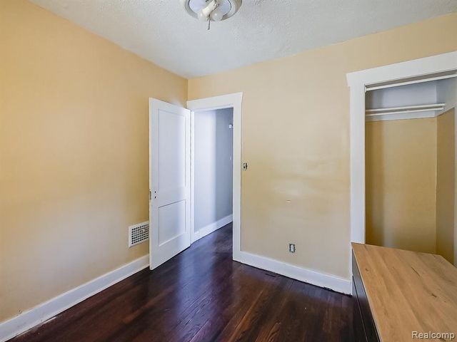 7681 Ellsworth Street, Detroit, MI 48238
