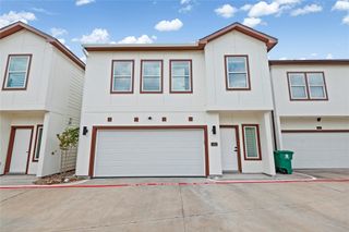 11621 Waldemar Drive, Houston, TX 77077