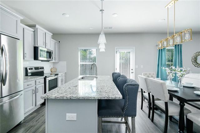 2288 Elise Way, Hampton, GA 30228