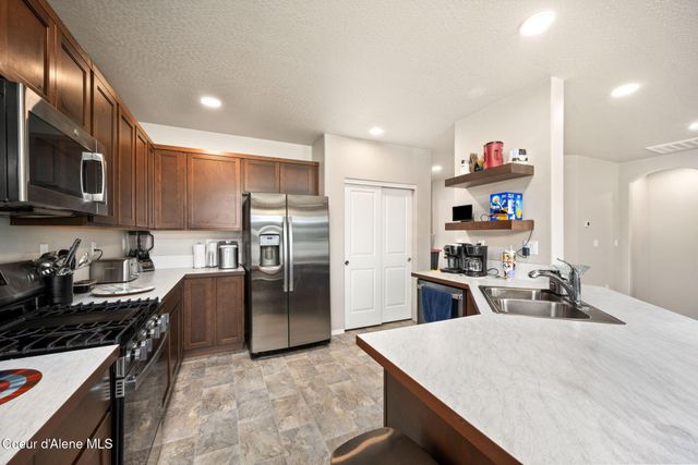 6673 W Frehley WAY, Rathdrum, ID 83858