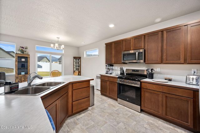 6673 W Frehley WAY, Rathdrum, ID 83858